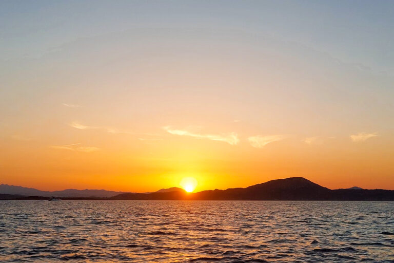 TOUR PRIVÉ APÉRITIF AU COUCHER DU SOLEIL