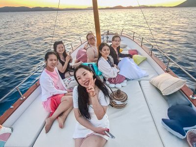 Private Bootstour bei Sonnenuntergang für Gruppen